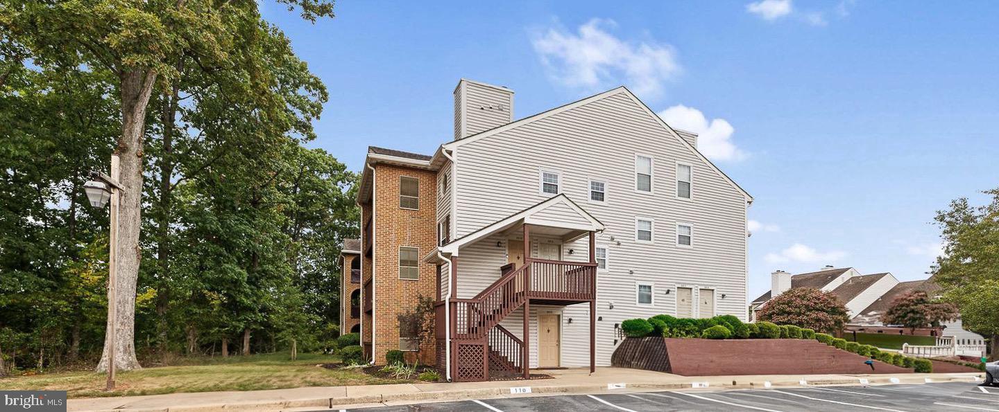 8818 TANGLEWOOD LANE