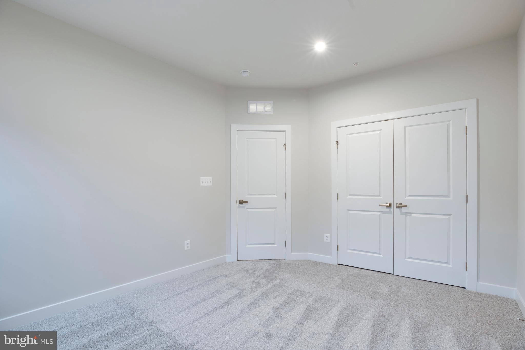 ELLIPSE AT WESTFIELDS - Residential Lease