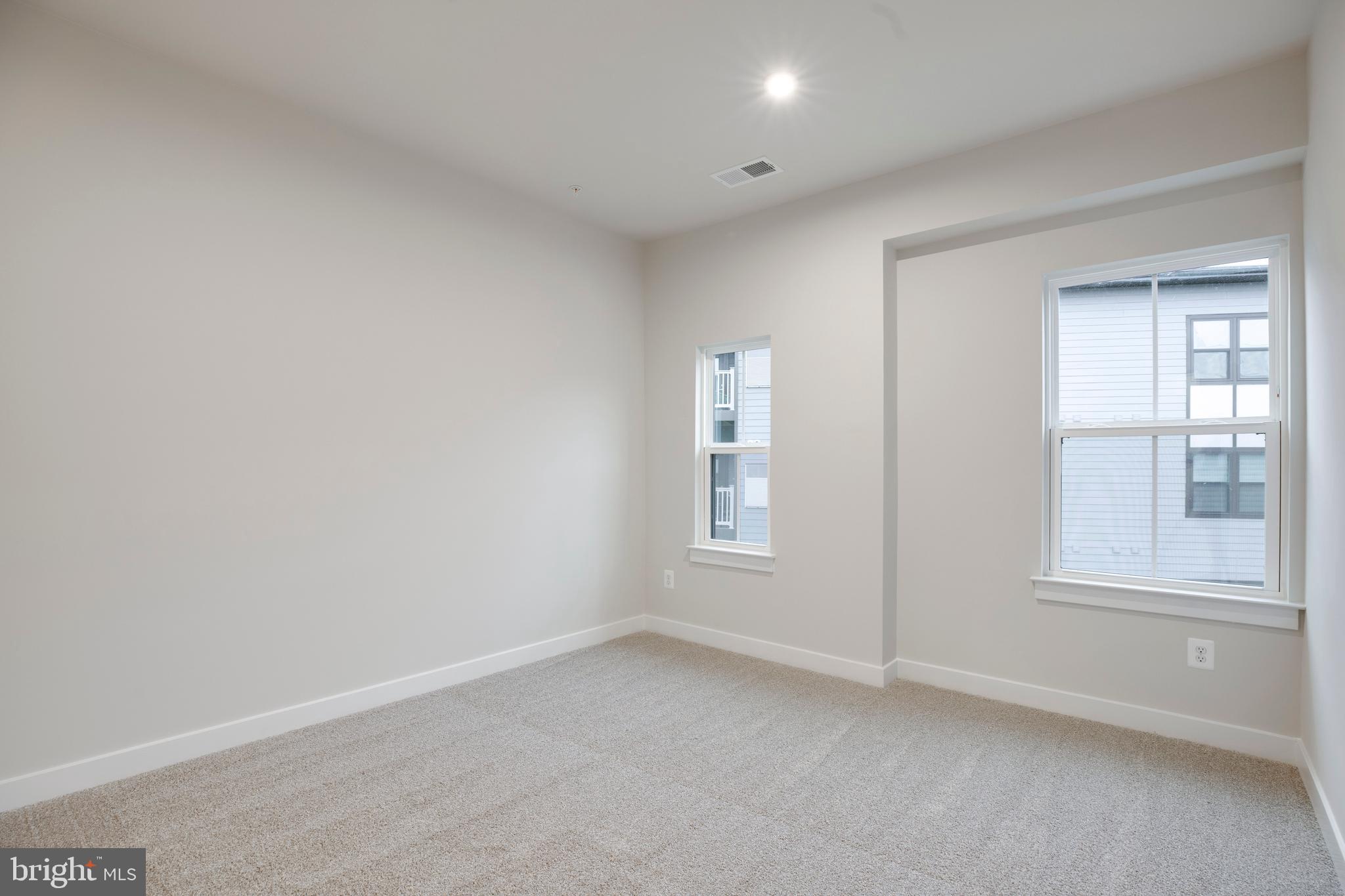 ELLIPSE AT WESTFIELDS - Residential Lease