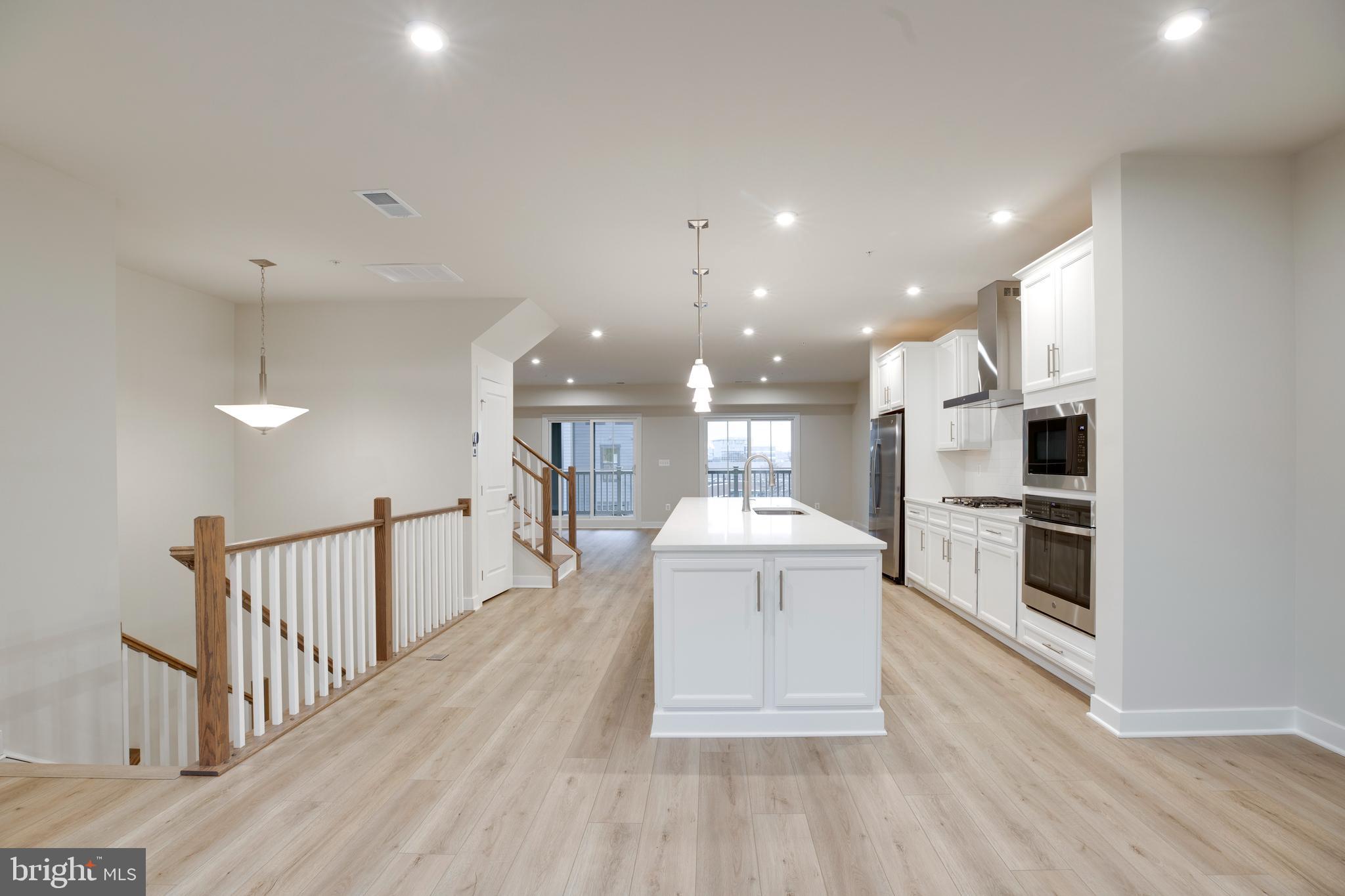 ELLIPSE AT WESTFIELDS - Residential Lease