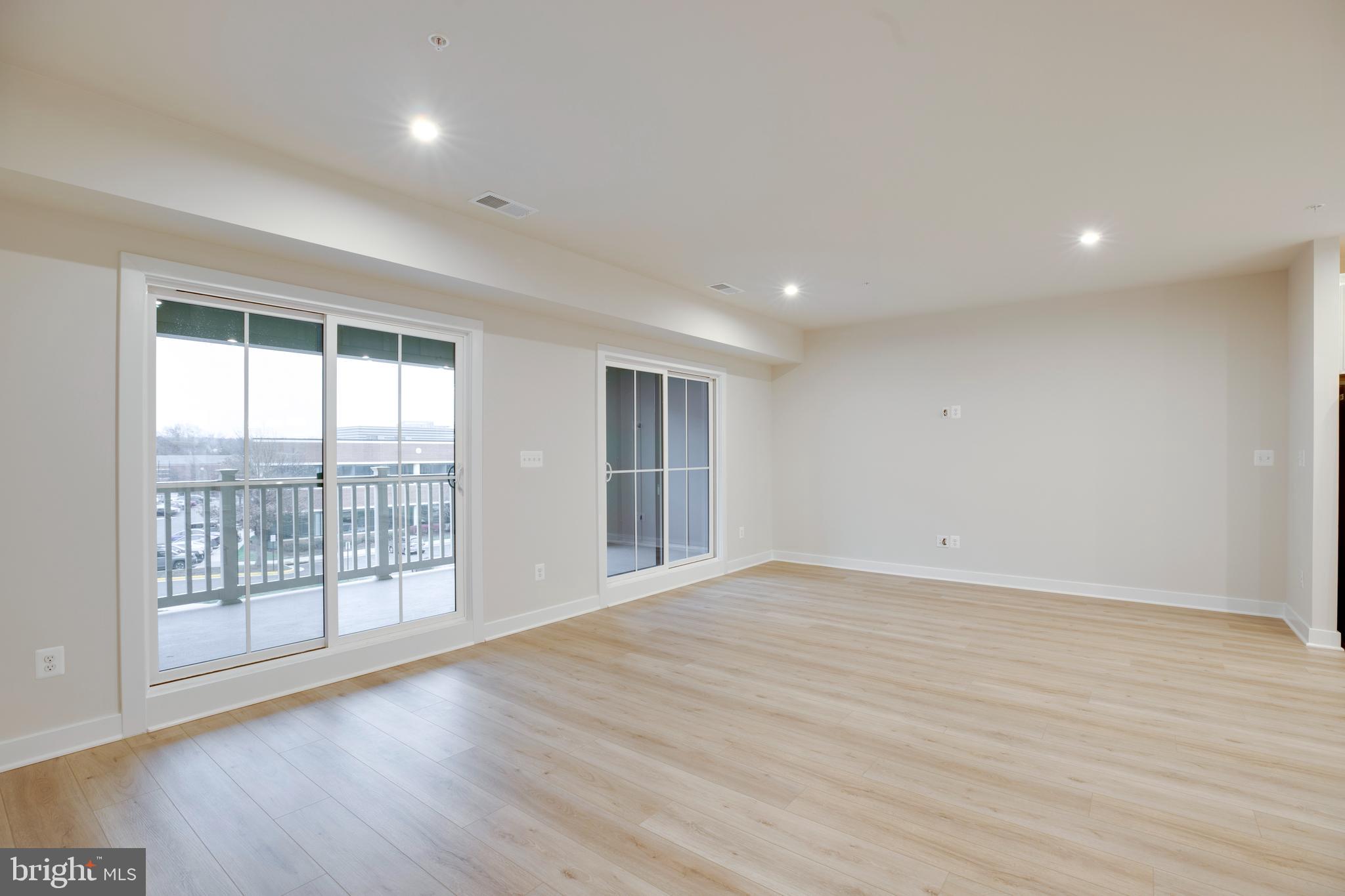 ELLIPSE AT WESTFIELDS - Residential Lease