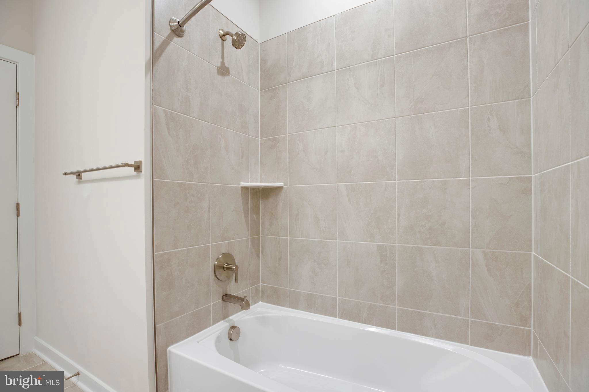 ELLIPSE AT WESTFIELDS - Residential Lease