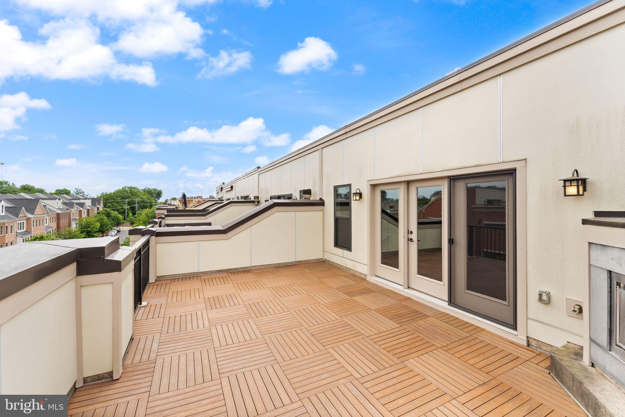 CRESCENT PLACE - Residential