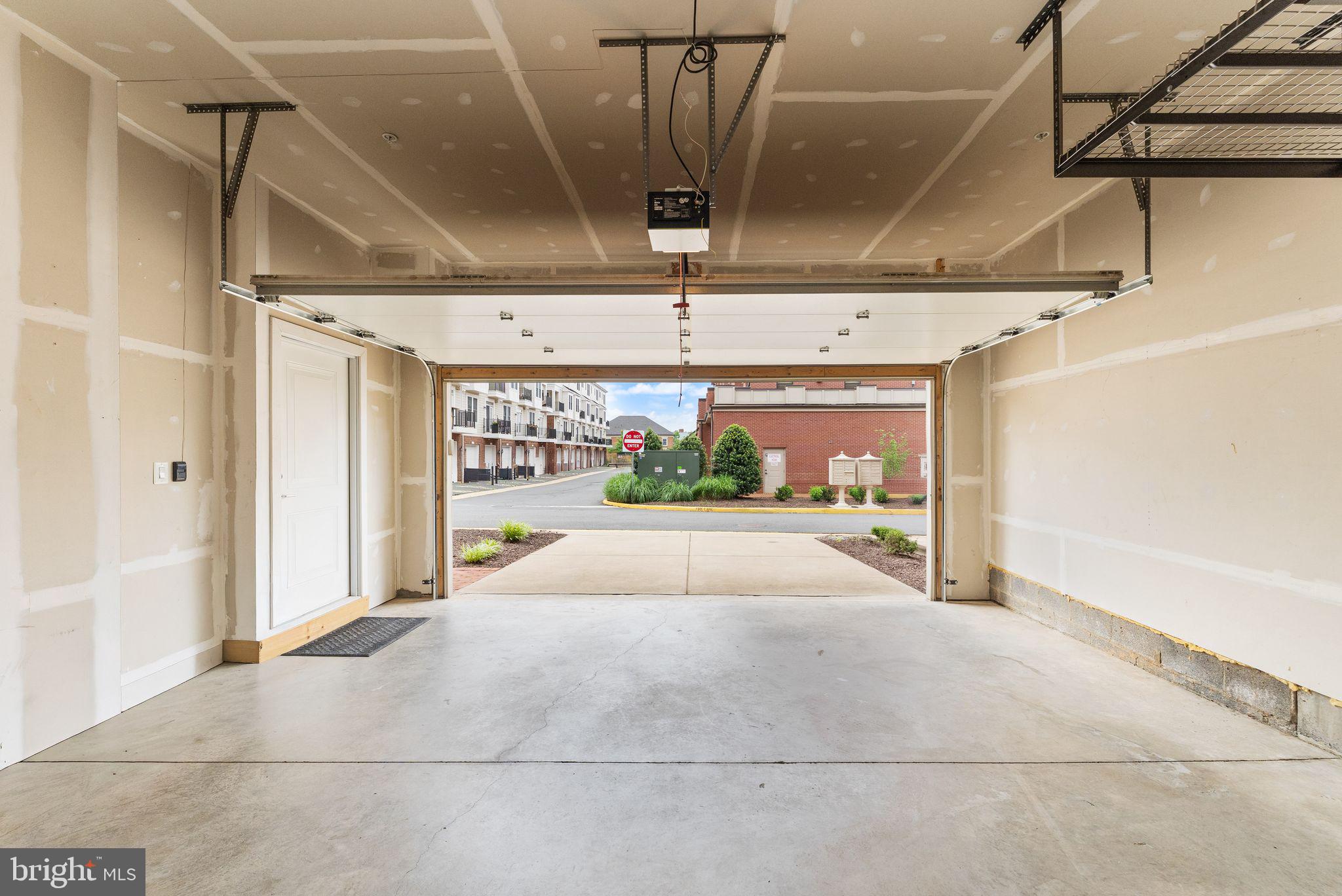 CRESCENT PLACE - Residential