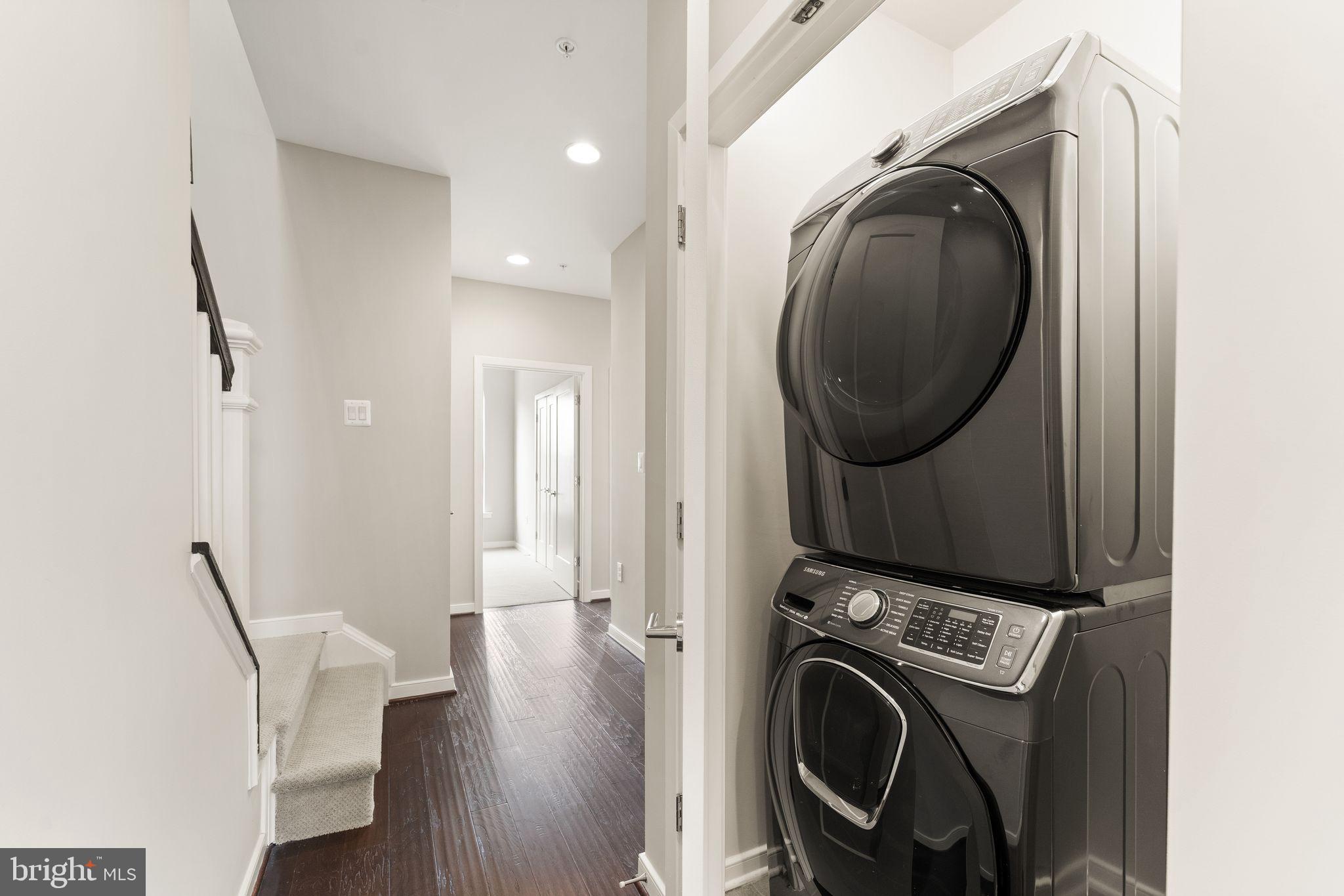 CRESCENT PLACE - Residential