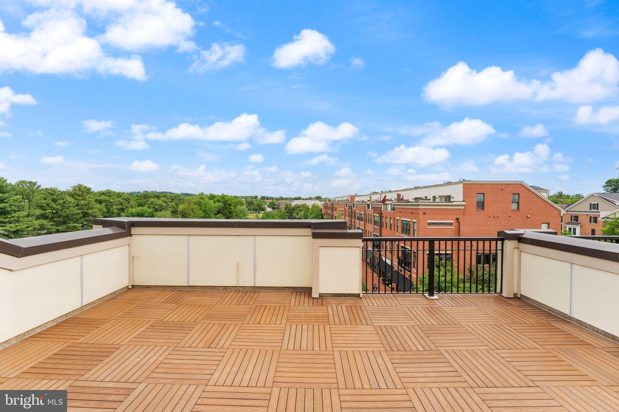 CRESCENT PLACE - Residential