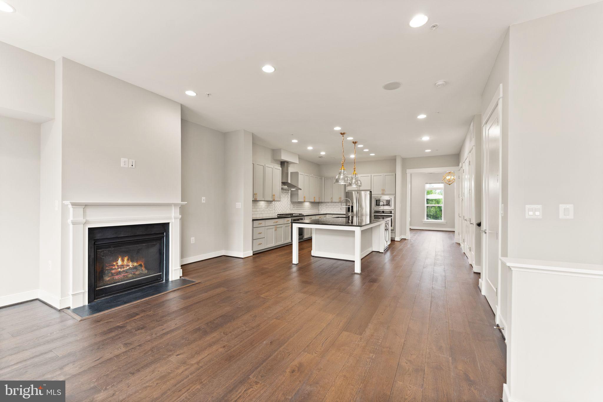 CRESCENT PLACE - Residential