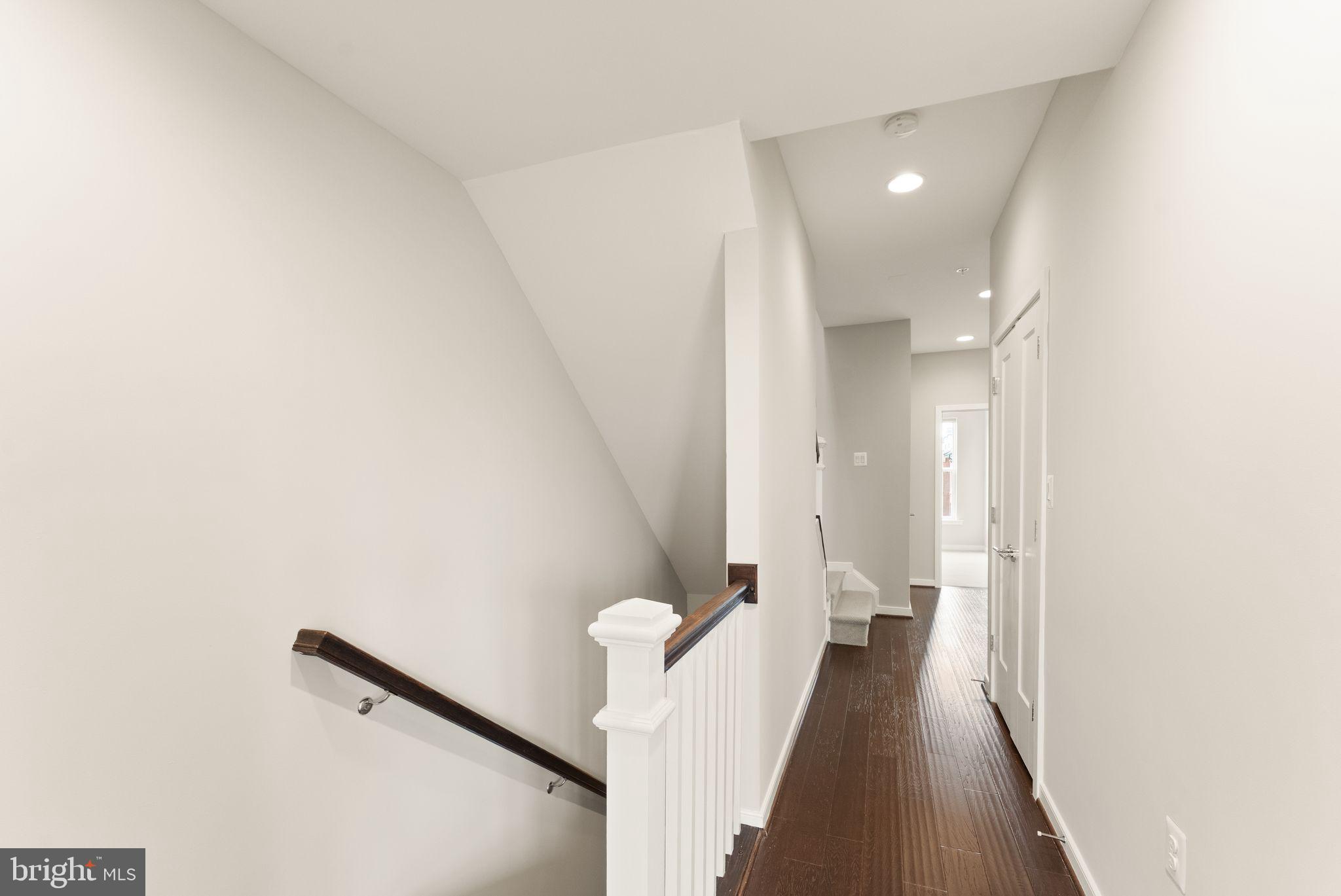 CRESCENT PLACE - Residential