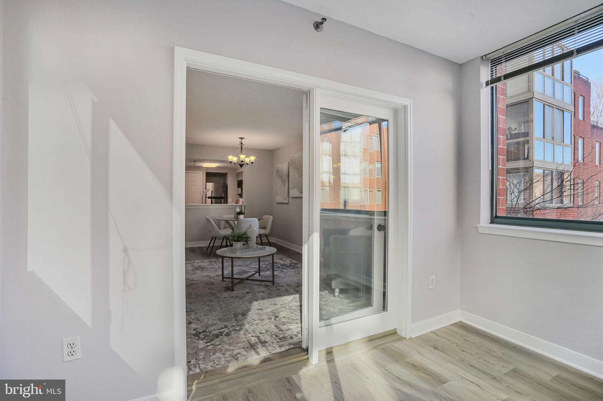 WINDSOR PLAZA - Residential