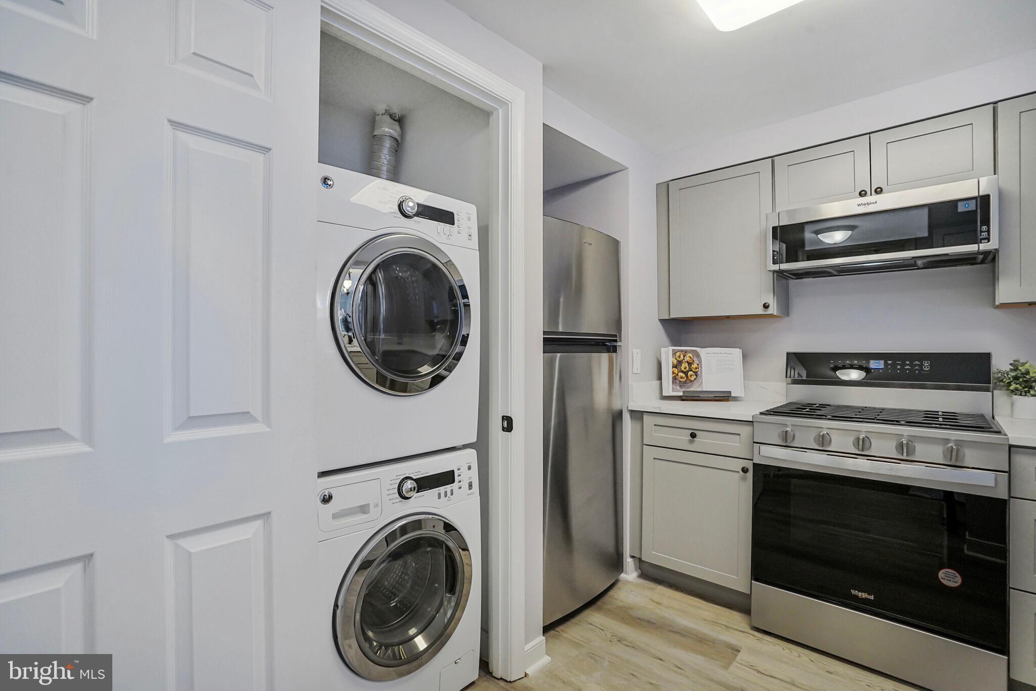 WINDSOR PLAZA - Residential