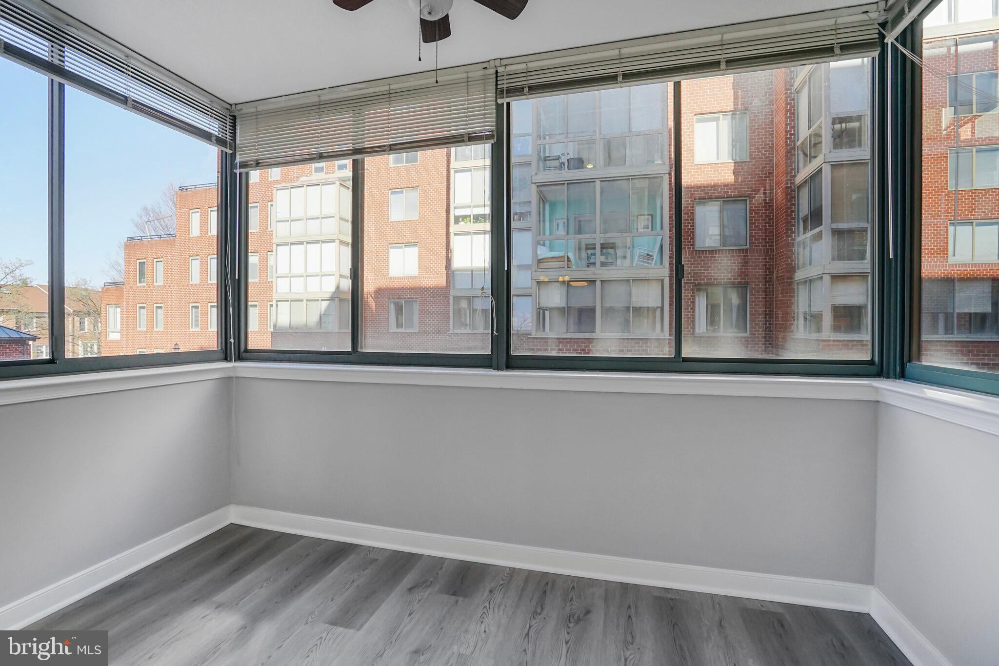 WINDSOR PLAZA - Residential