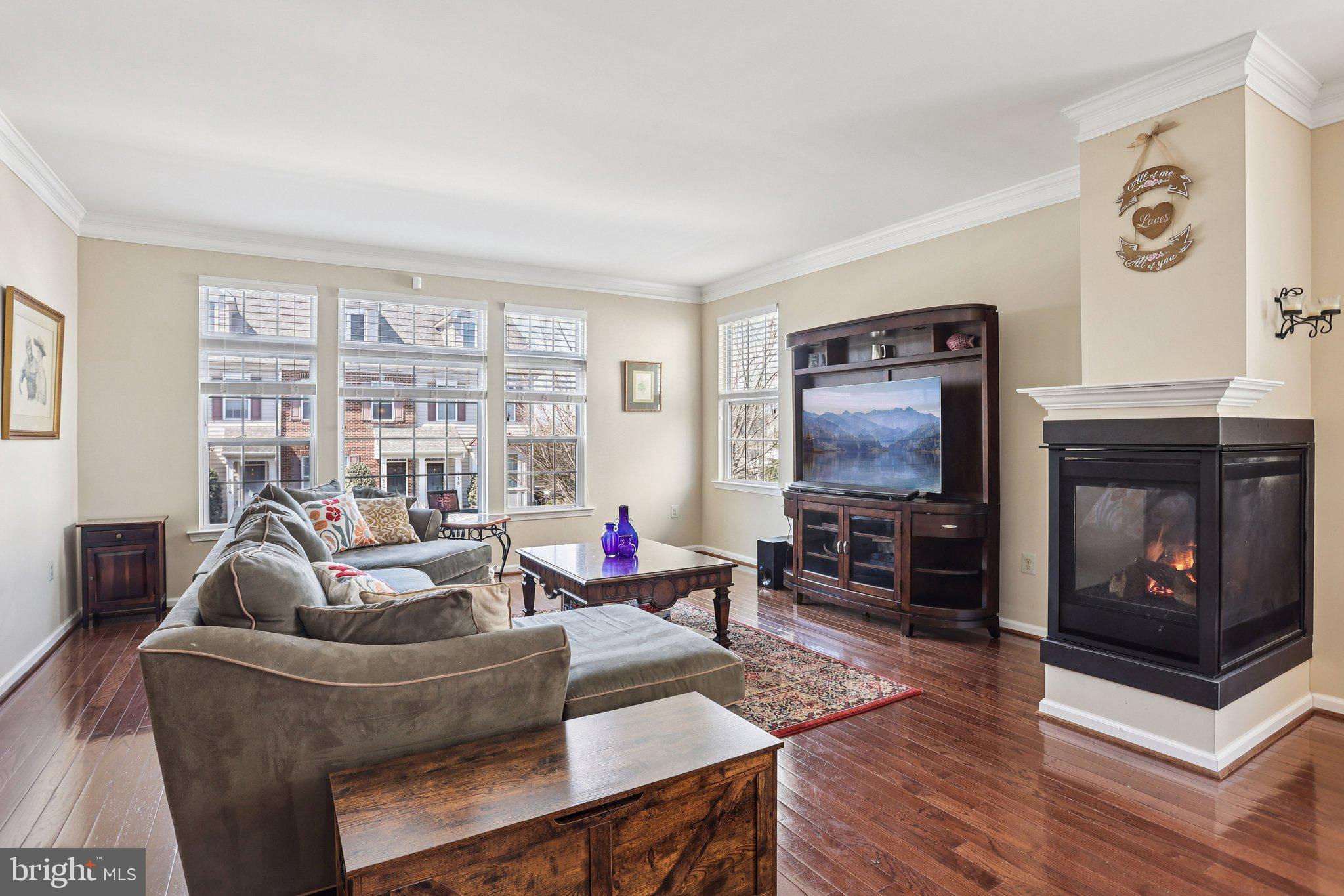 WILLIAMSON SQUARE - Residential