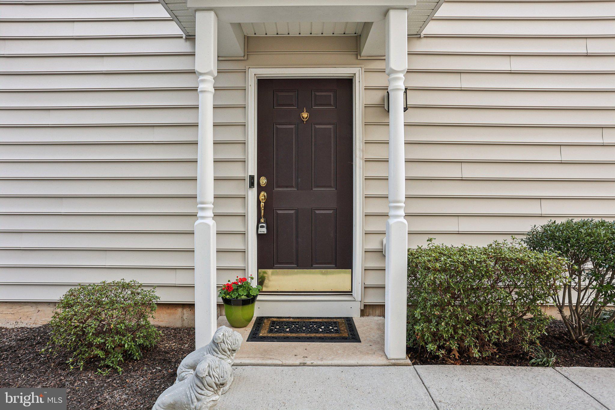 WILLIAMSON SQUARE - Residential