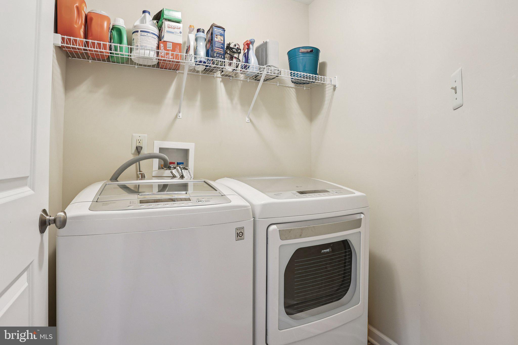 WILLIAMSON SQUARE - Residential