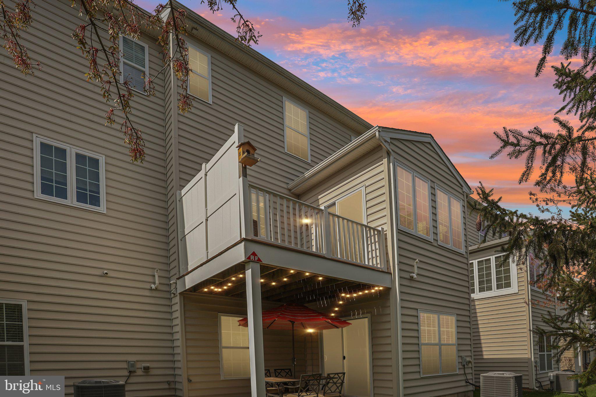 WILLIAMSON SQUARE - Residential