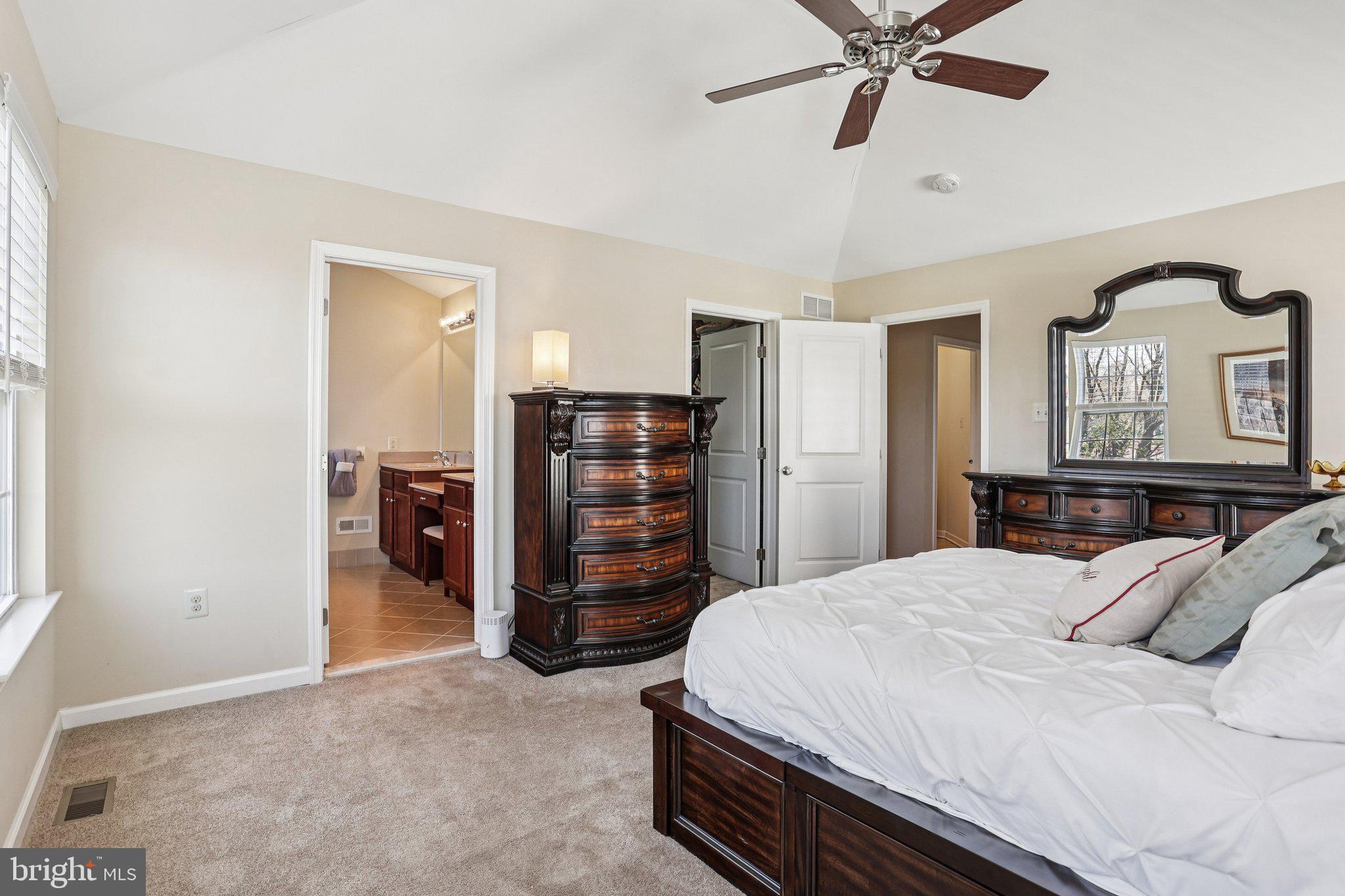 WILLIAMSON SQUARE - Residential