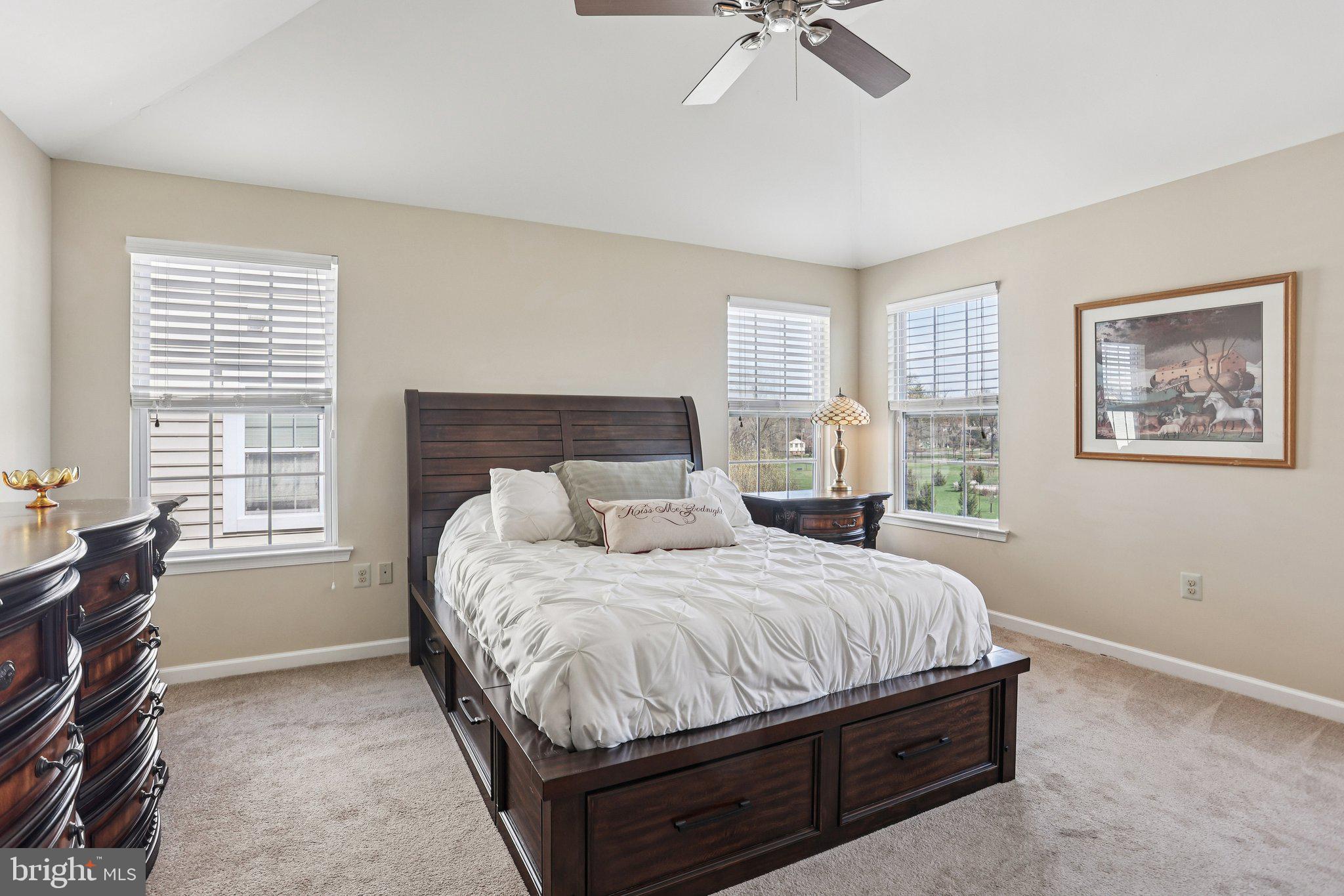 WILLIAMSON SQUARE - Residential