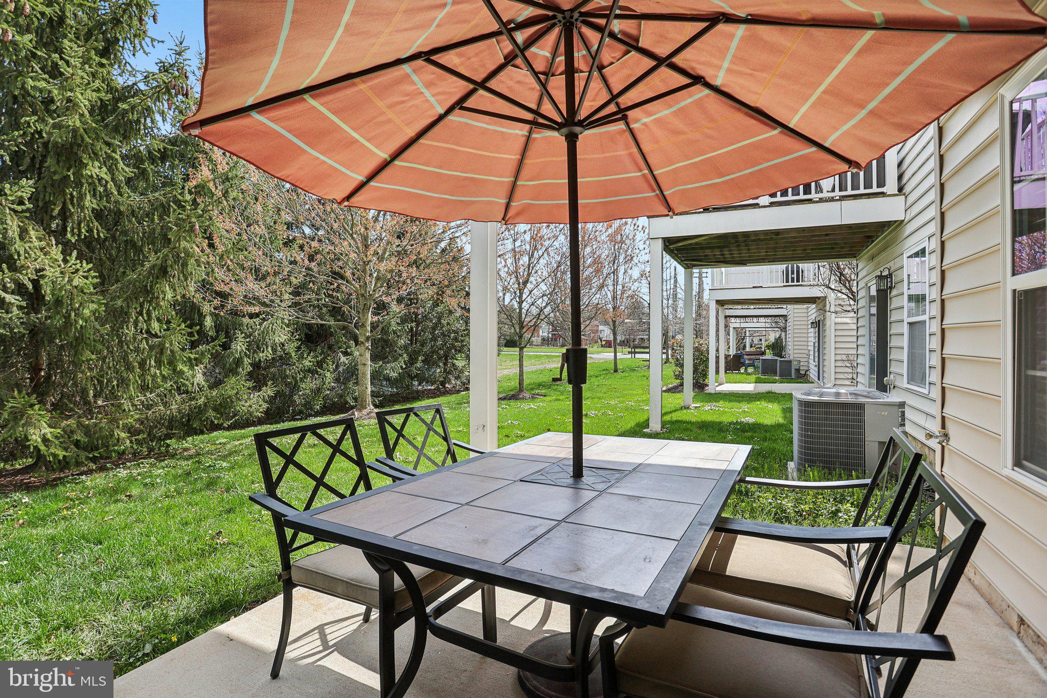 WILLIAMSON SQUARE - Residential