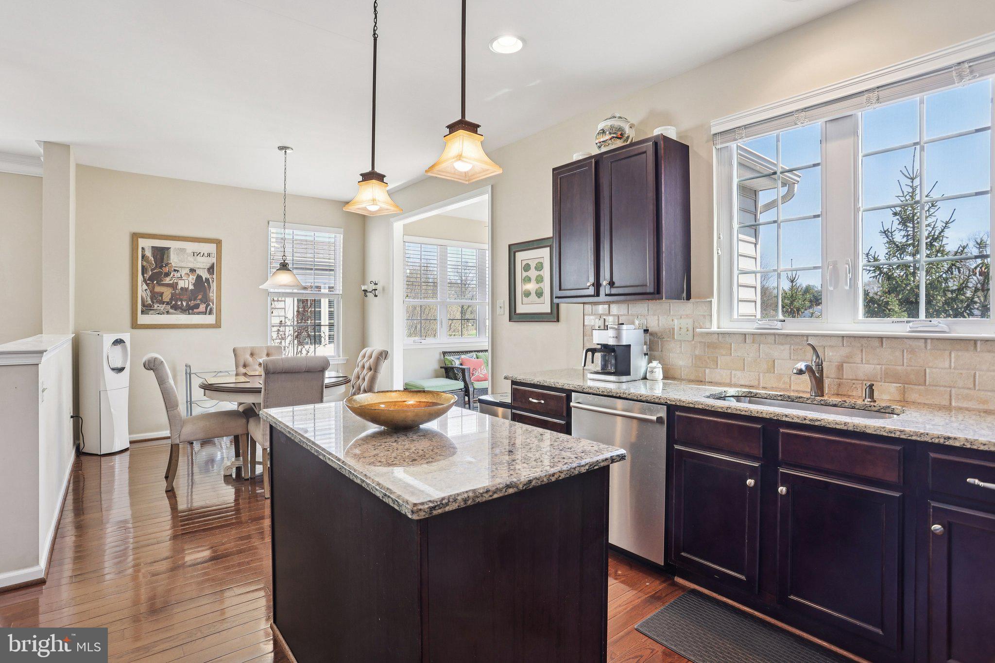 WILLIAMSON SQUARE - Residential