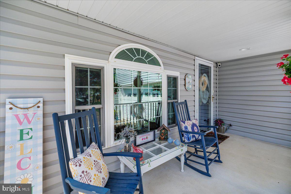 303 NORTH DRIVE
