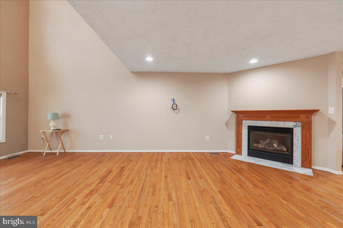 MAGOTHY BEACH - Residential