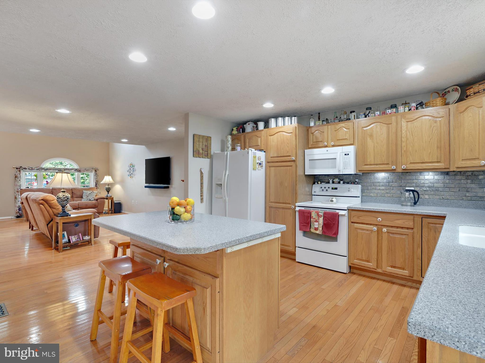 MAGOTHY BEACH - Residential