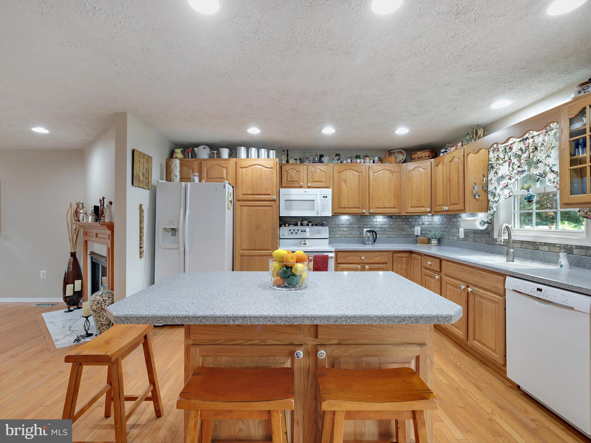 MAGOTHY BEACH - Residential