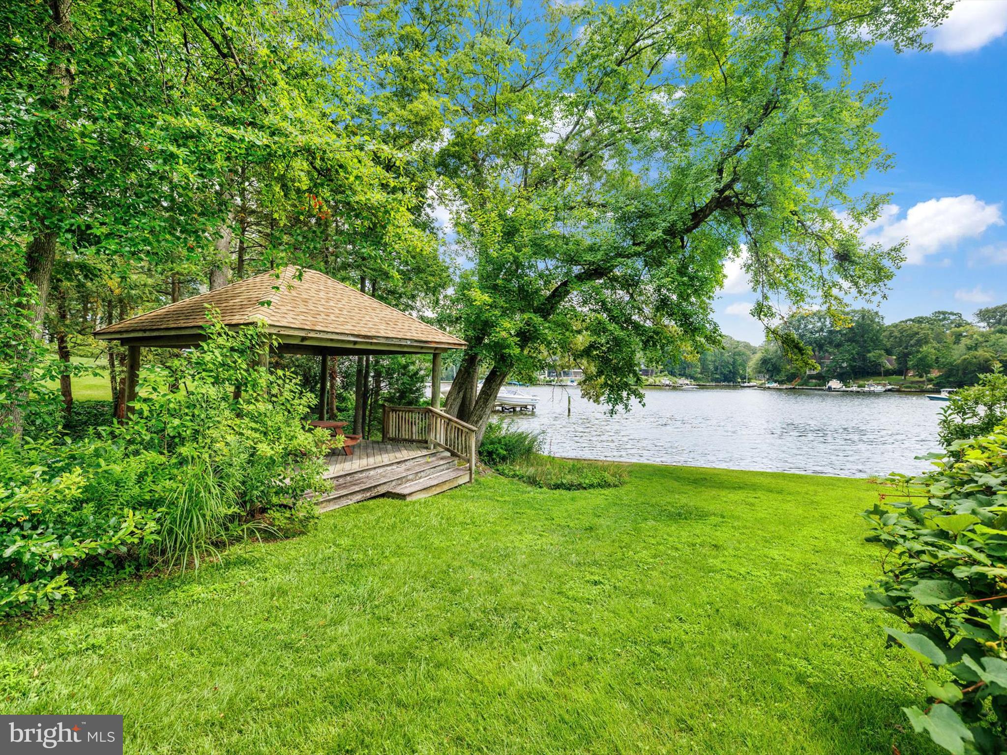 MAGOTHY BEACH - Residential