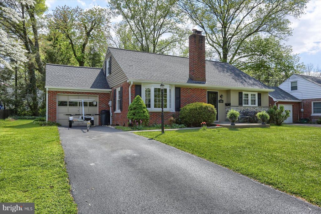 Photo of 1720 WHEATLAND AVE, LANCASTER, PA 17603 (MLS # PALA2034056)