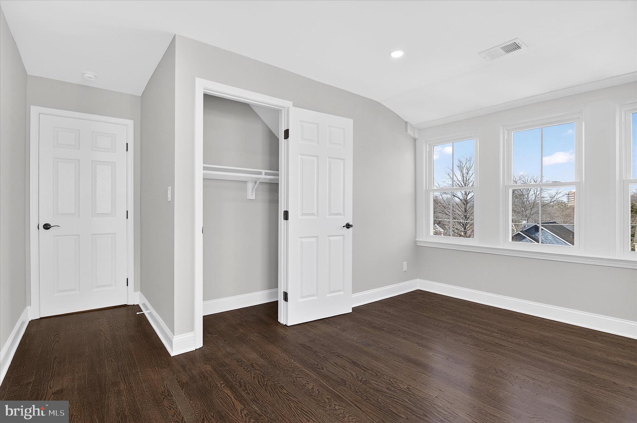 WILLET HEIGHTS - Residential