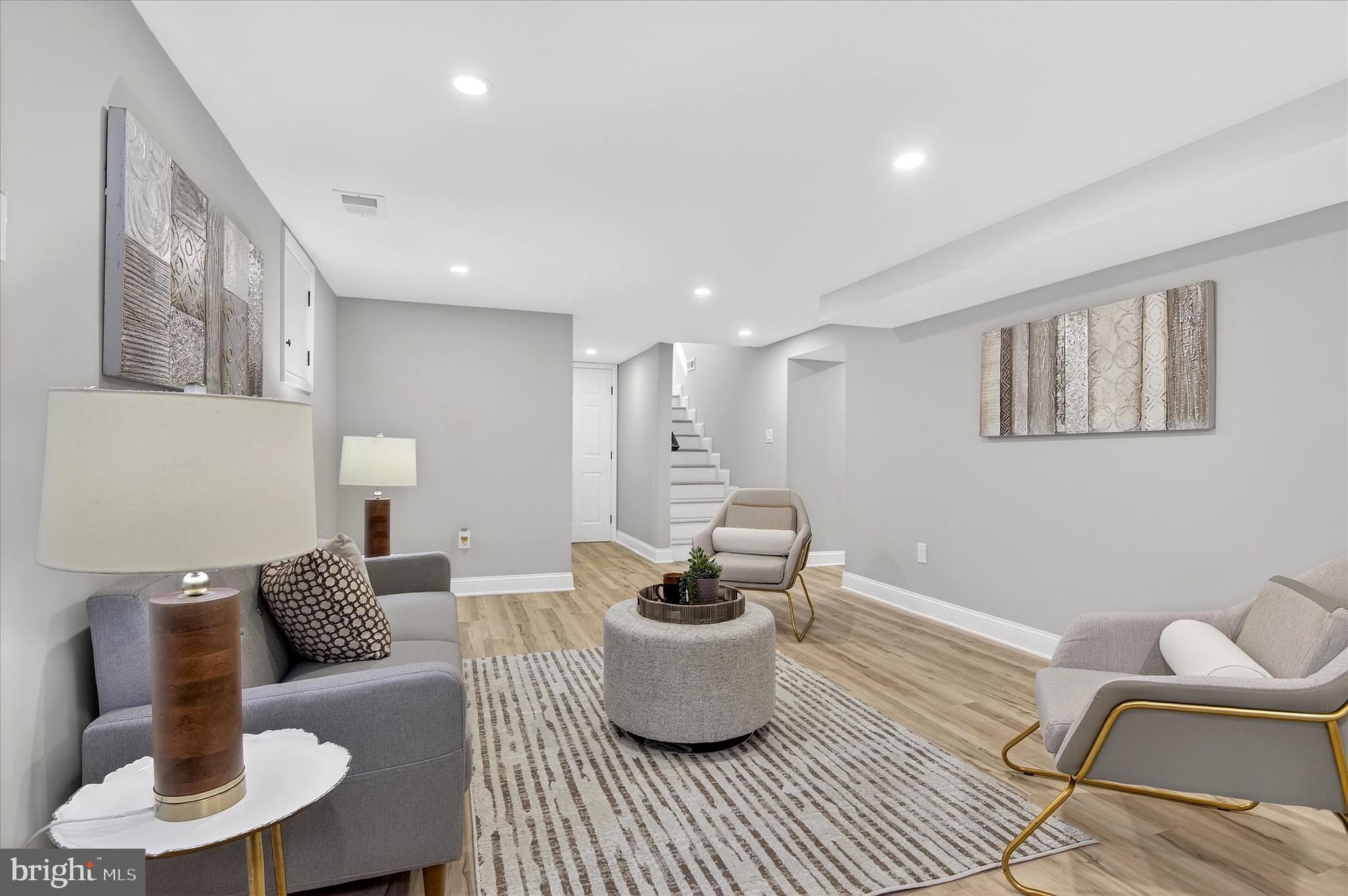 WILLET HEIGHTS - Residential