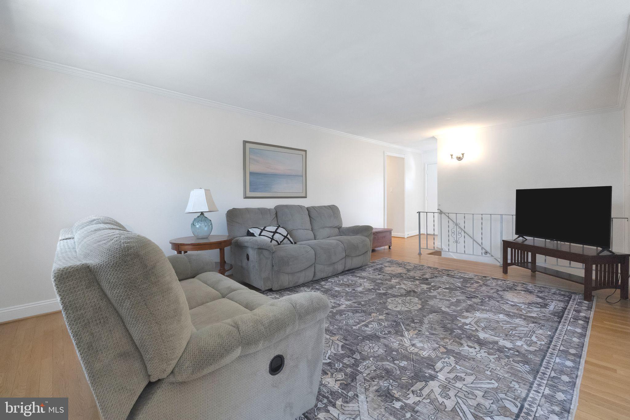 11301 GAINSBOROUGH ROAD