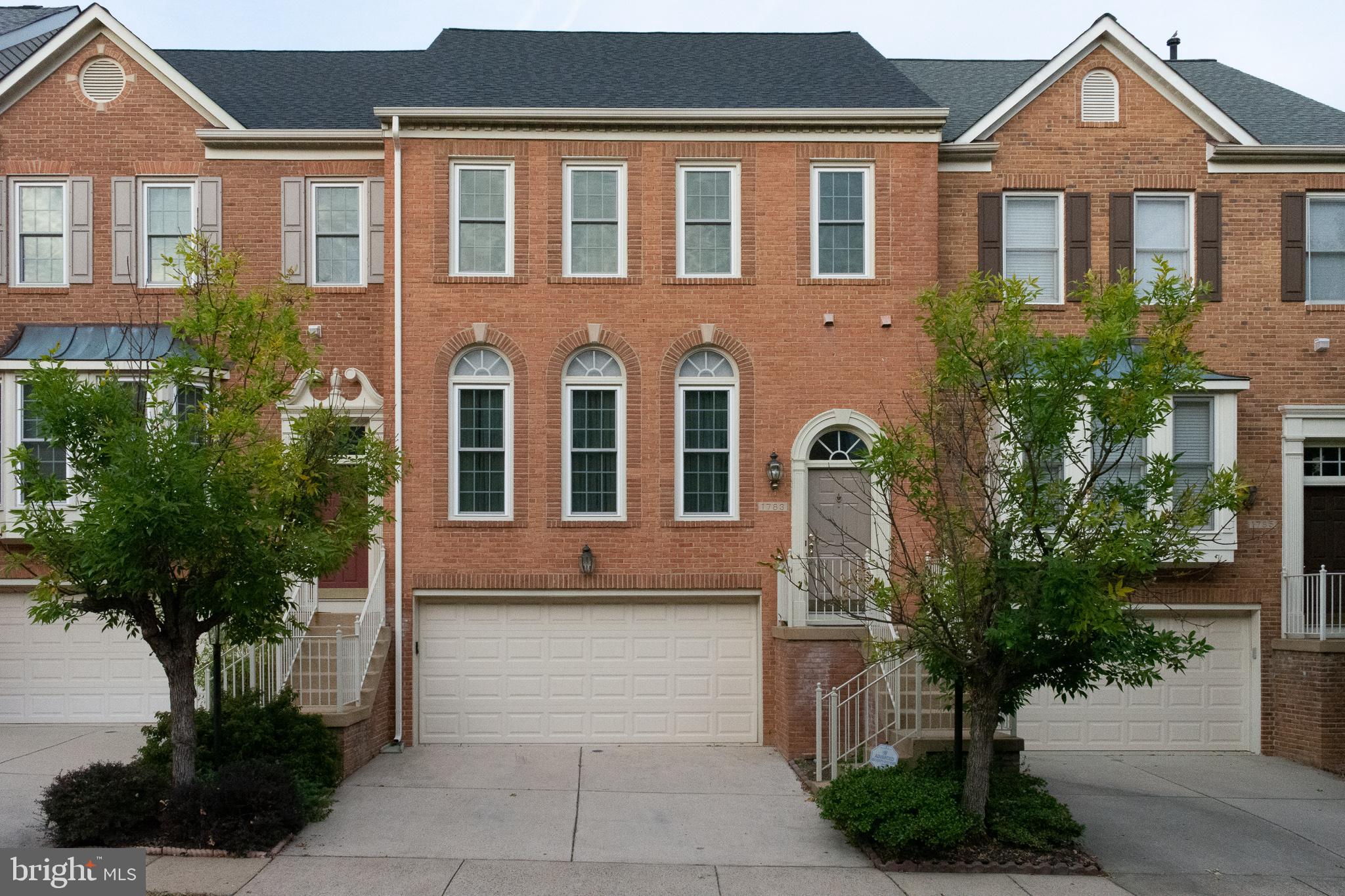 AMBERWOOD - Residential Lease