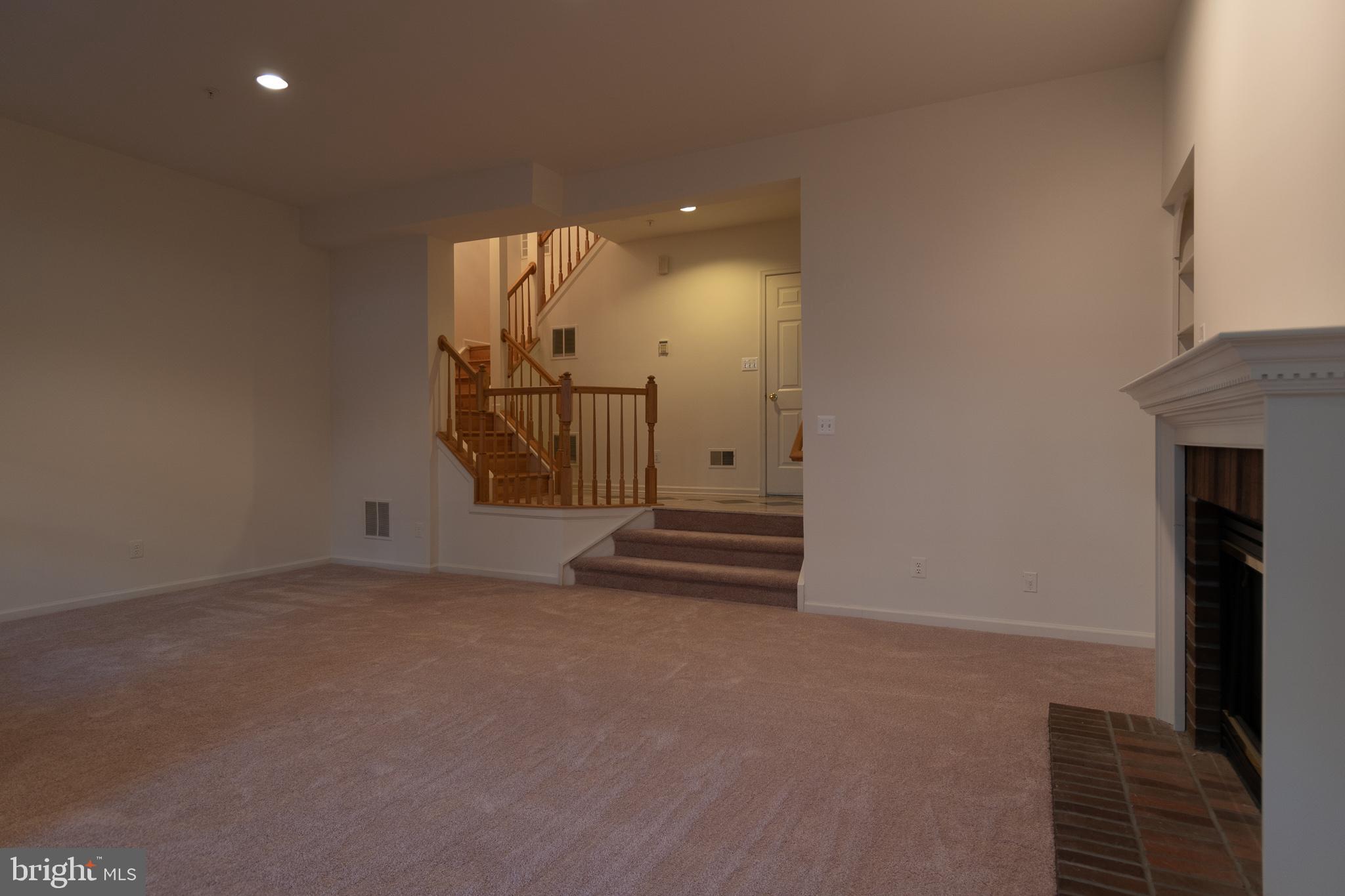 AMBERWOOD - Residential Lease