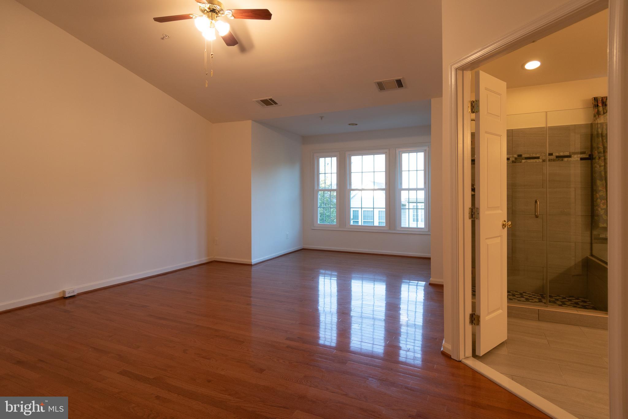 AMBERWOOD - Residential Lease