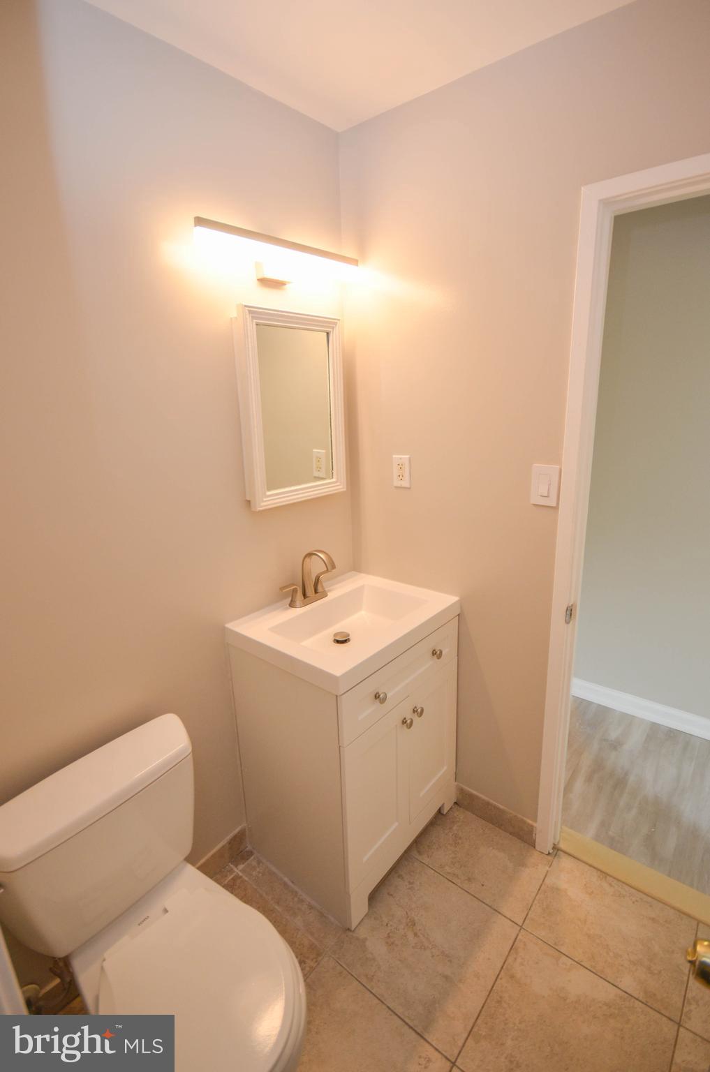 MARYLAND PLACE - Residential Lease