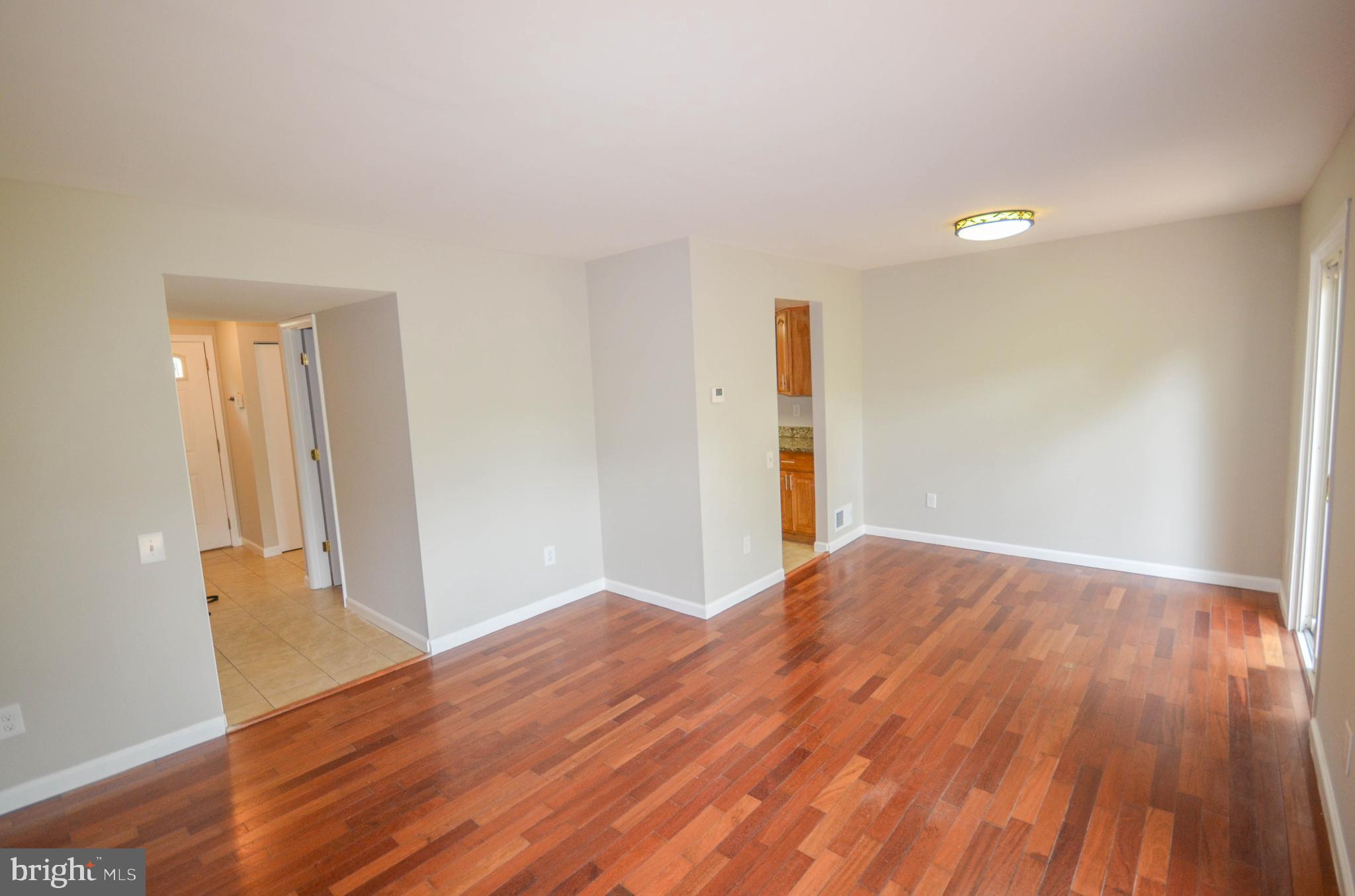 MARYLAND PLACE - Residential Lease