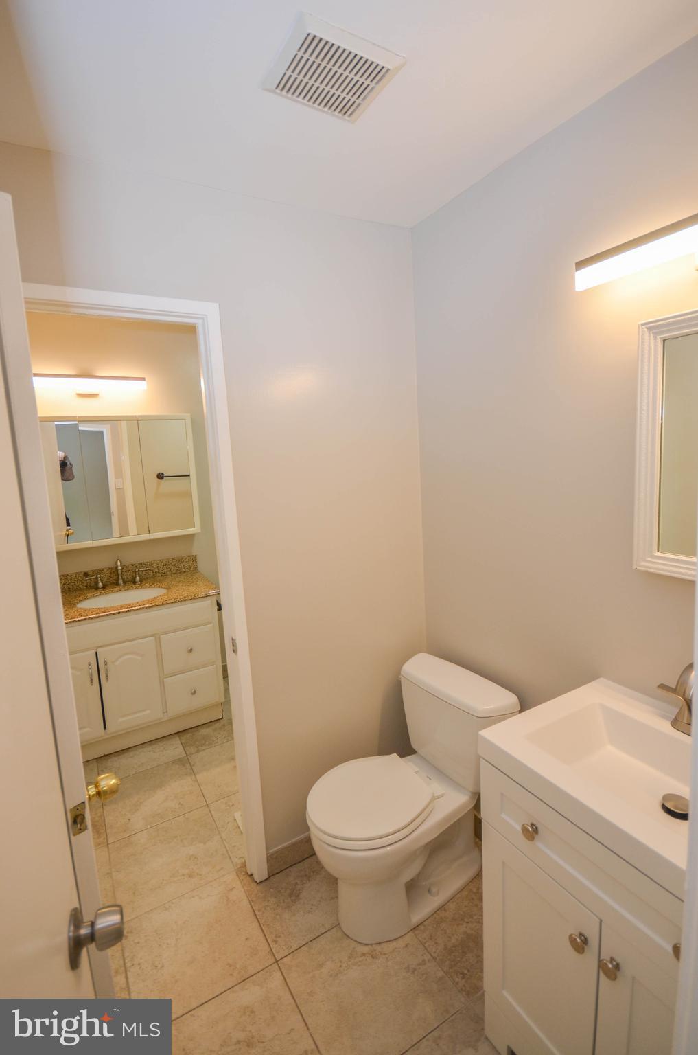 MARYLAND PLACE - Residential Lease