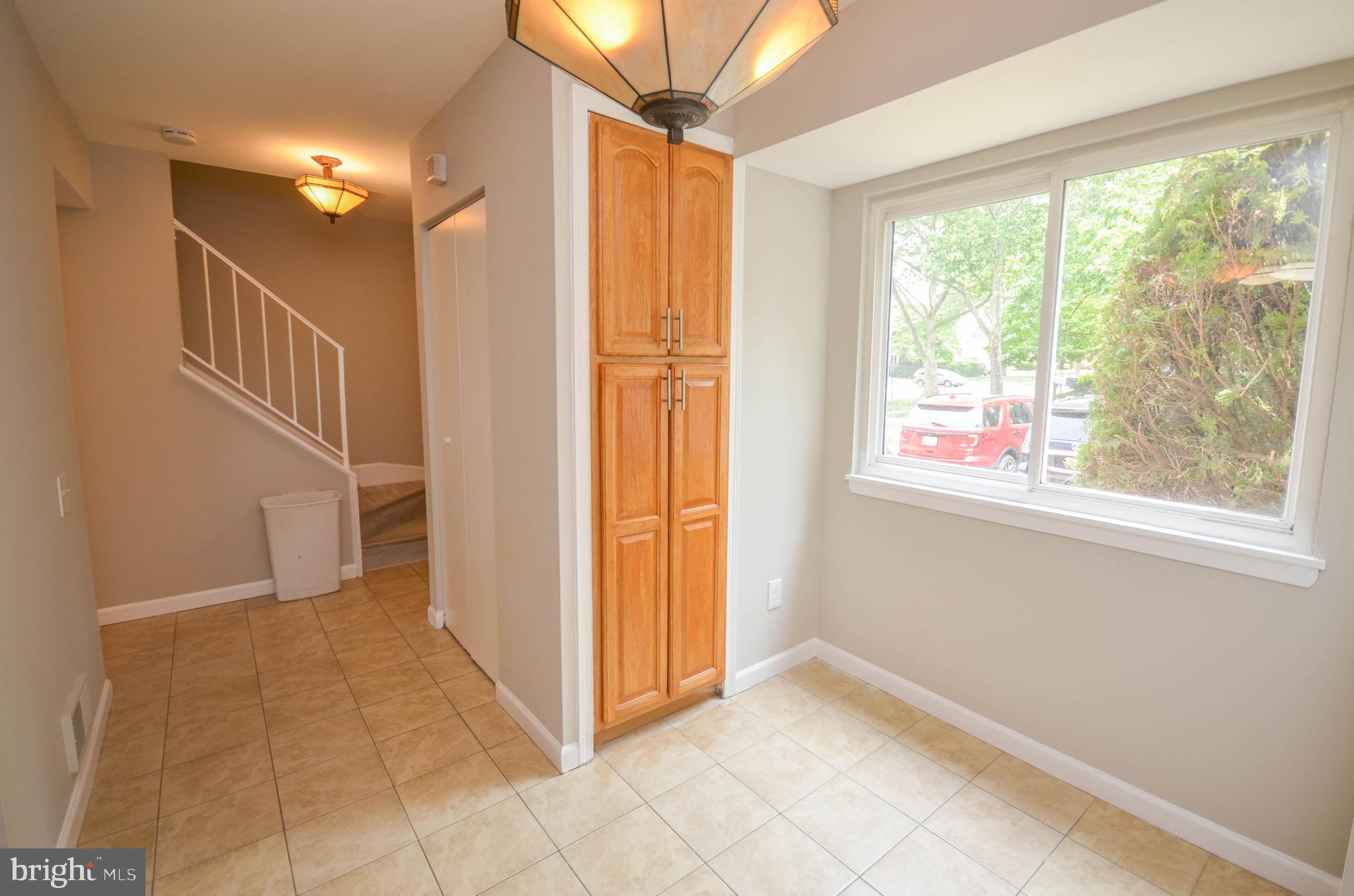 MARYLAND PLACE - Residential Lease