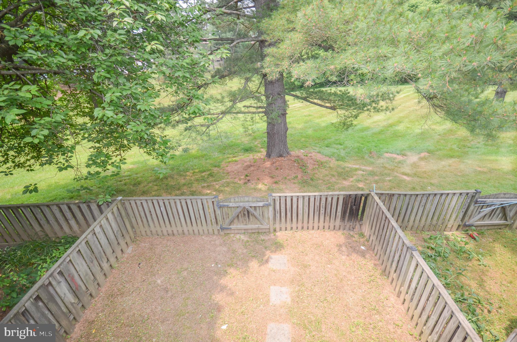 MARYLAND PLACE - Residential Lease