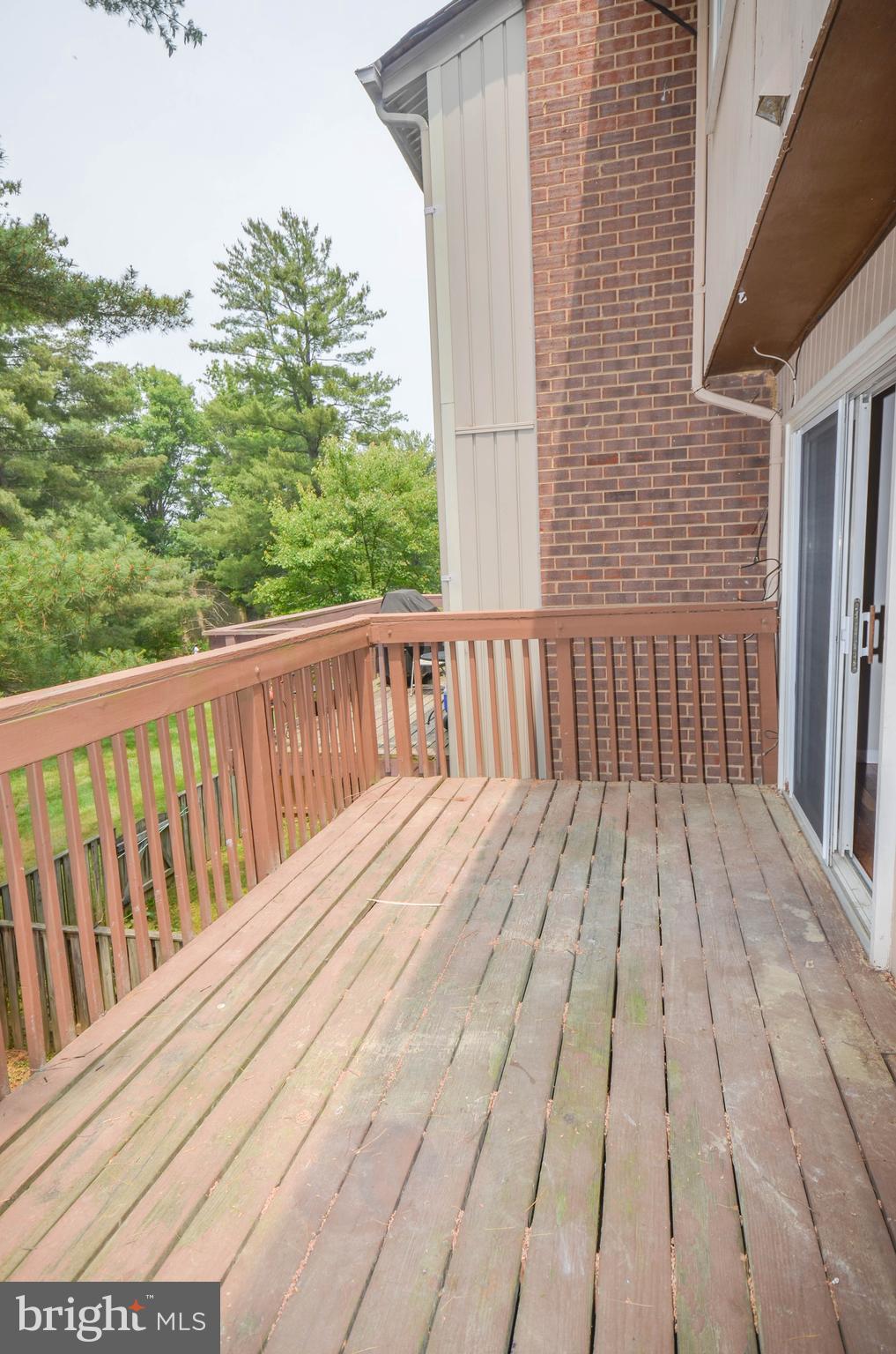 MARYLAND PLACE - Residential Lease