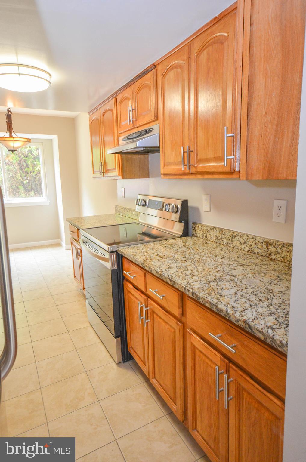 MARYLAND PLACE - Residential Lease