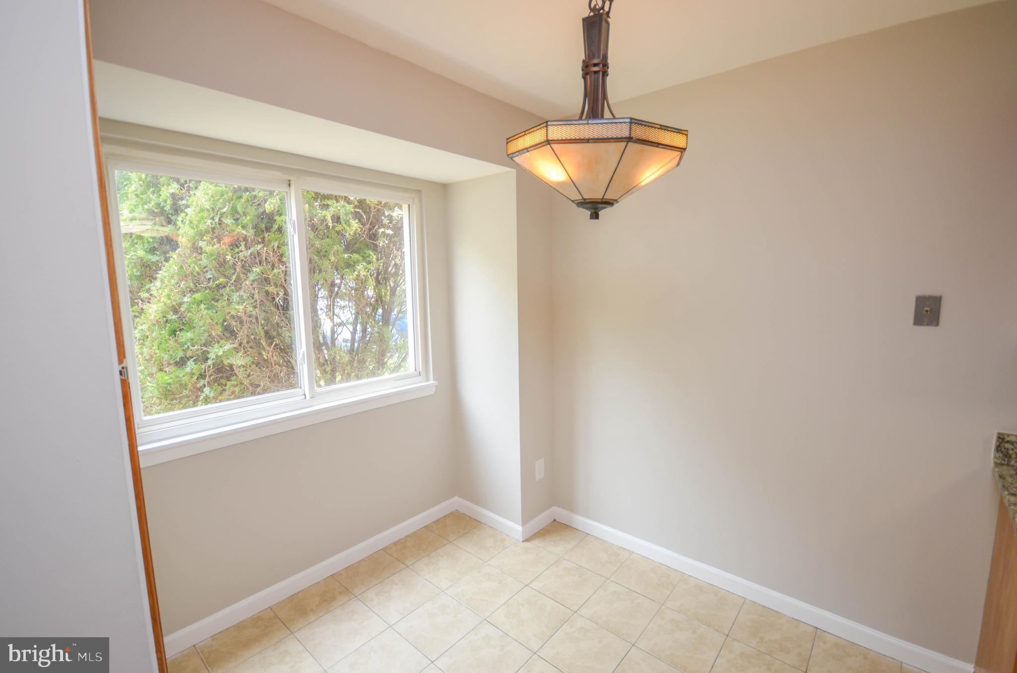 MARYLAND PLACE - Residential Lease