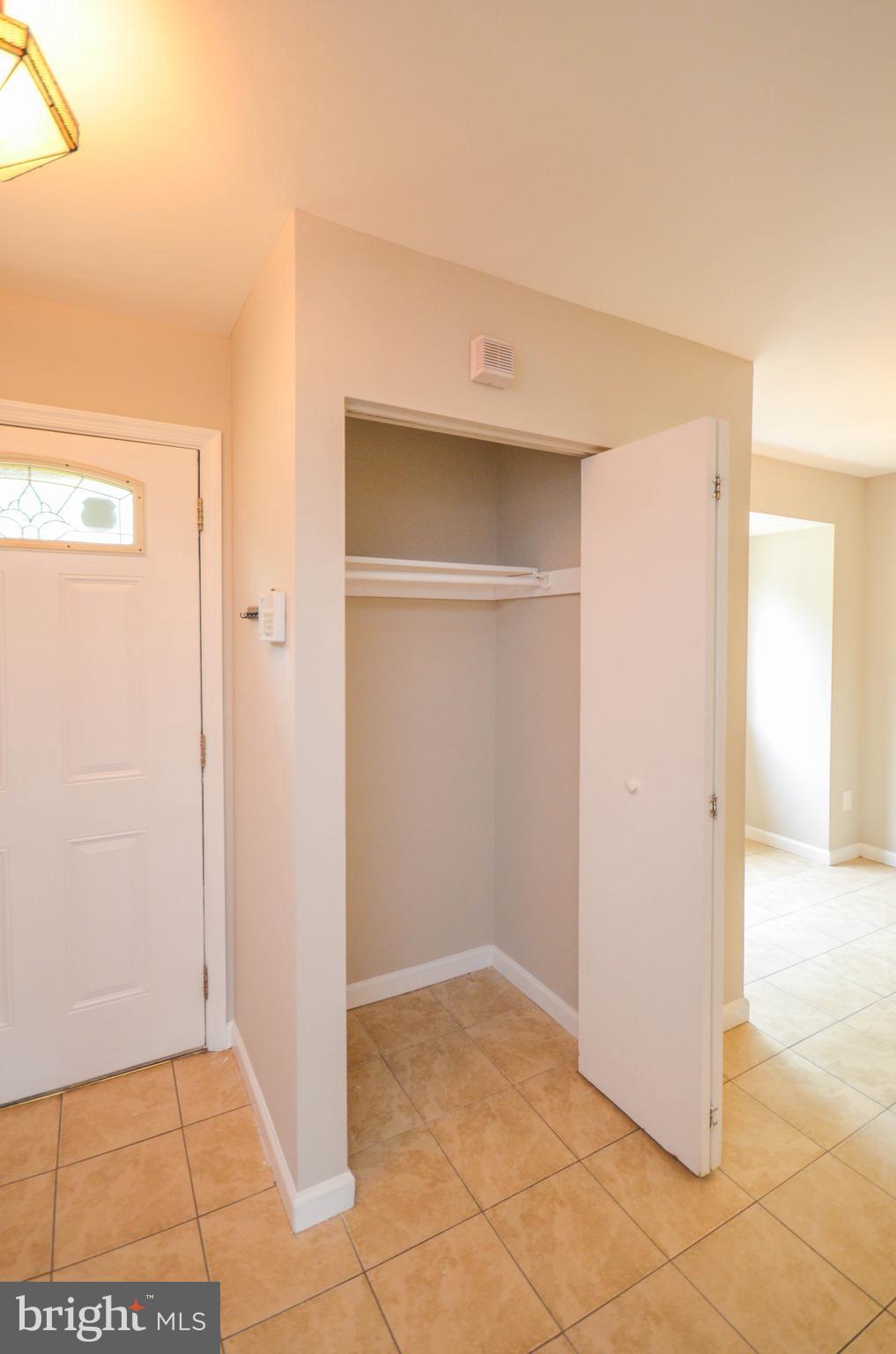 MARYLAND PLACE - Residential Lease