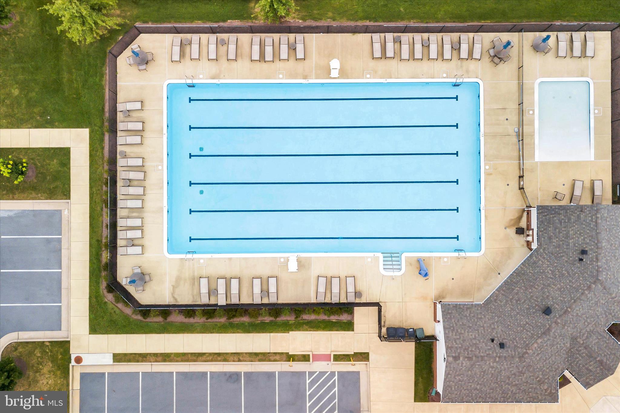 MEADOWS EDGE - Residential