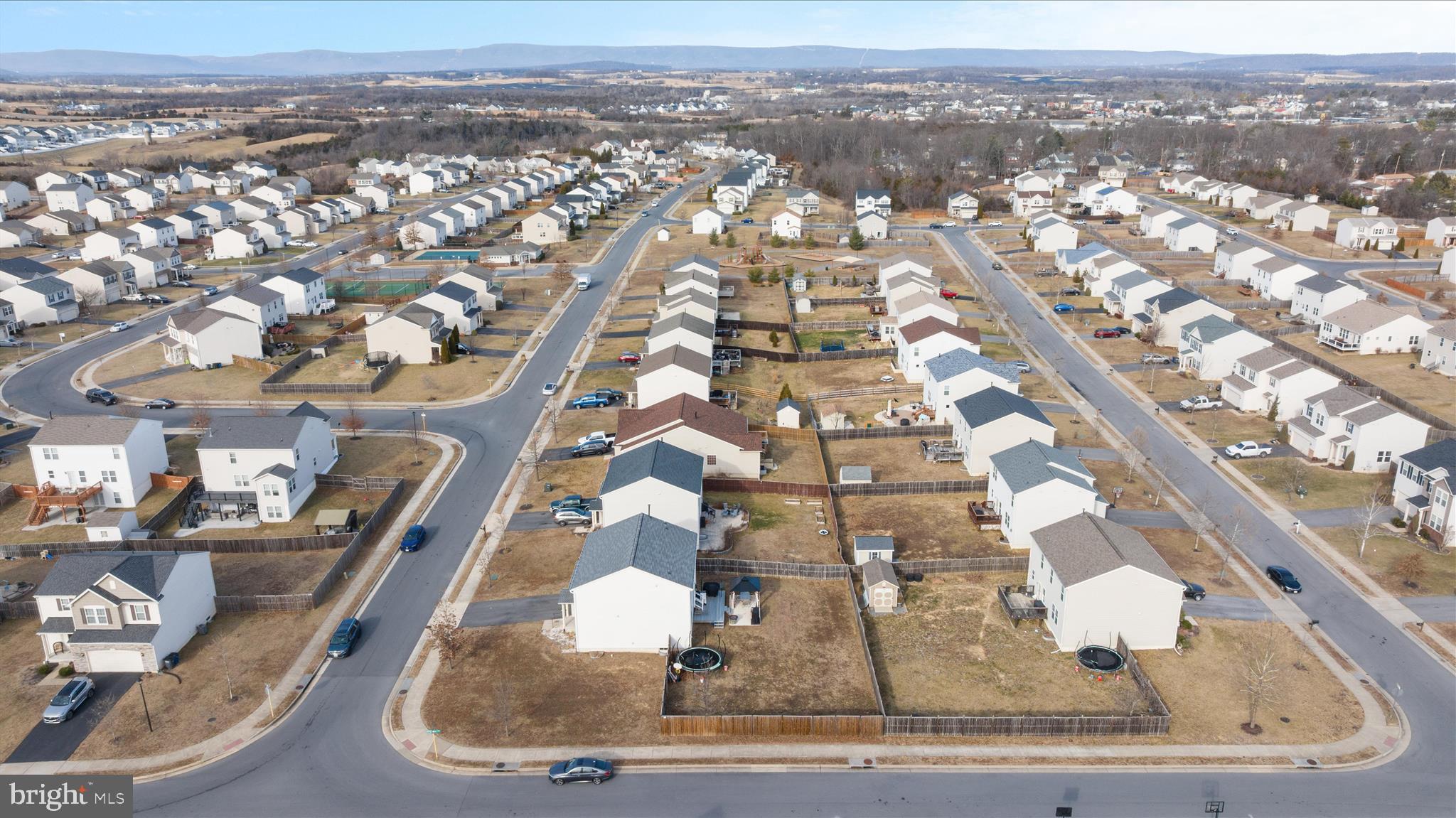MEADOWS EDGE - Residential
