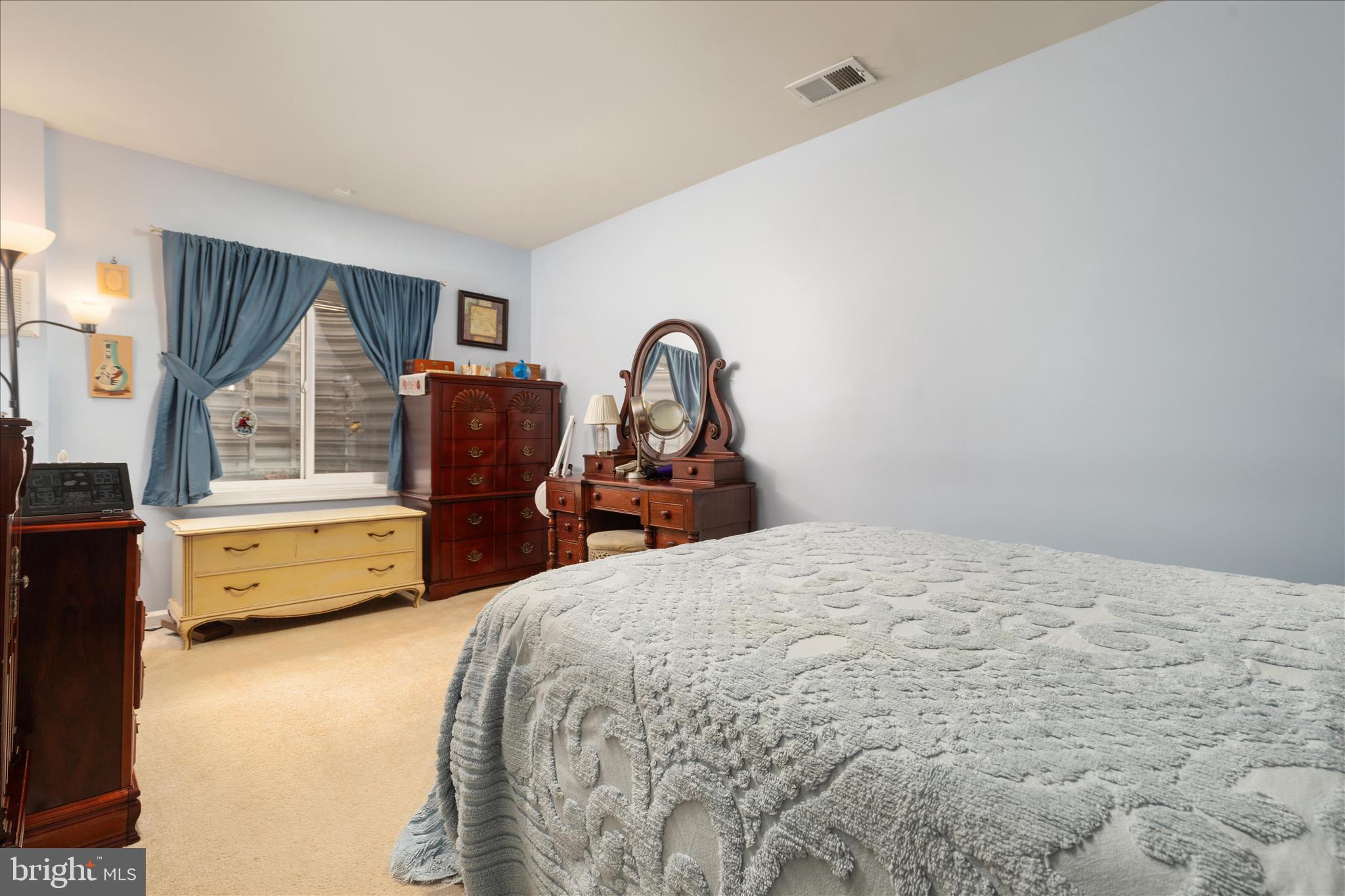 MEADOWS EDGE - Residential