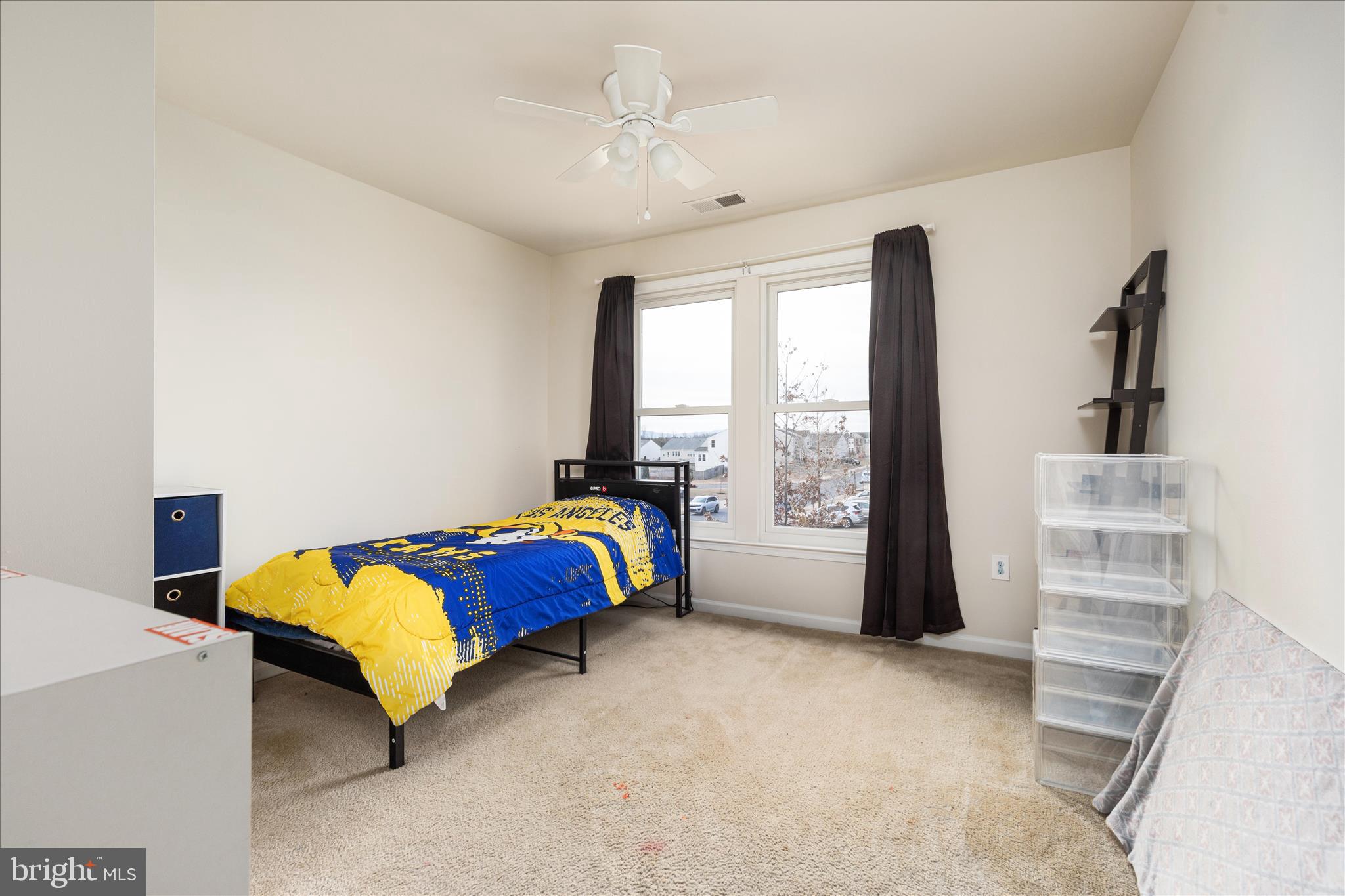 MEADOWS EDGE - Residential