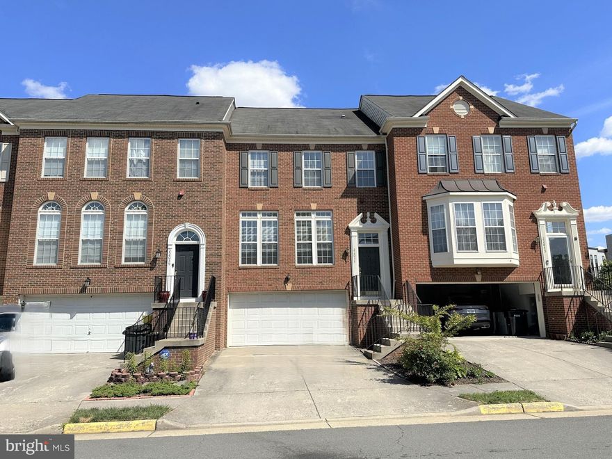 LOCATION! LOCATION!  Walk to Silver Line ASHBURN METRO!! Available for 7/07 move-in, this spectacular 3000 Sqt 3 Level townhouse has lots of open space, plenty of storage and a great location. Meticulously maintained 4 BR/3.5 BA beautiful  home has lots of natural light filled interiors! - Large Living and Dining Rooms , Huge kitchen with Separate Dining Area -  Large kitchen bump-out giving lots of space for family room right off the kitchen. and spacious relaxing deck perfect for BBQ's, friends and family gatherings OR YOUR OWN TIME.   - Upper Level Features : Spacious Master Bedroom with additional Sitting area. Large Walk-In Closet . Master Bath Features:  Soak-in Tub and Shower with Dual Vanities. Decent Sized 2 bedrooms , Dual Vanity Hallway Bath.  Lower Level Features: Bedroom and Full Bath with Rec. area giving access to  big and fenced backyard with  patio. Repair Deductible $75.  Strictly Smoke Free House  2 car garage + 4 car driveway -- Ample parking for visitors - Top schools - Mill Run , Eagle Ridge and Briar Woods.  Quick access to Rt 267, Rt 7, Rt 28, and Rt 50