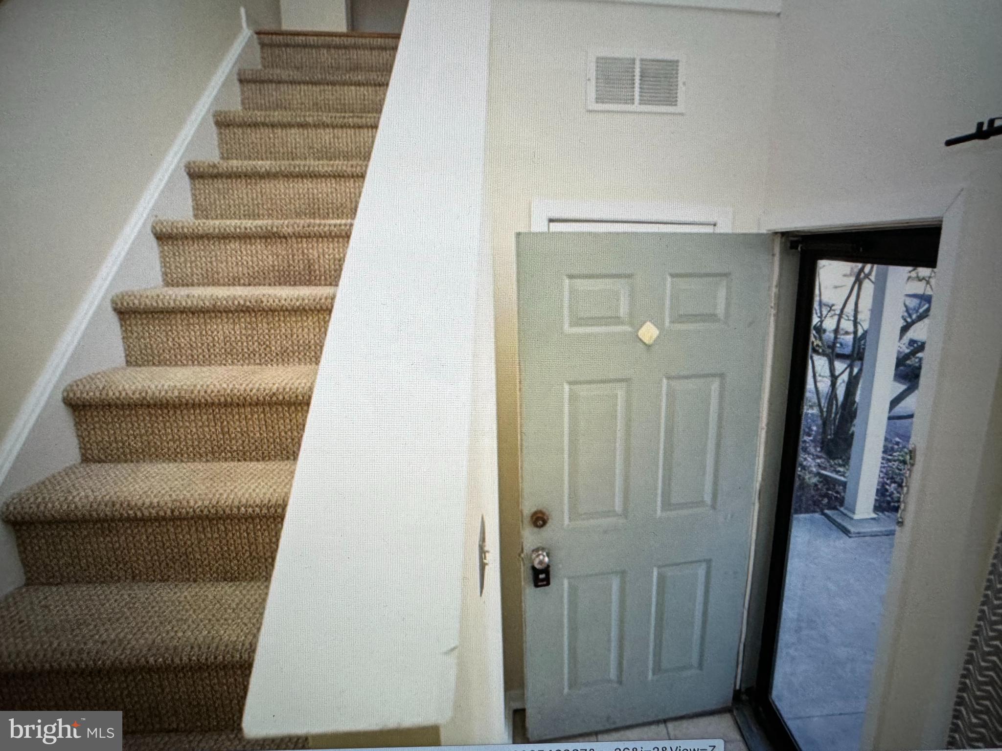 102 GREGORYS WAY 102